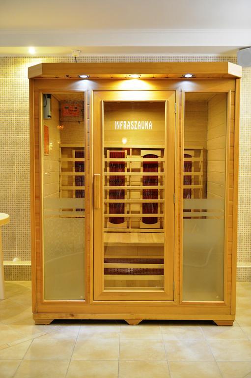 Liza Aqua & Conference Hotel Лайошмиже Екстериор снимка