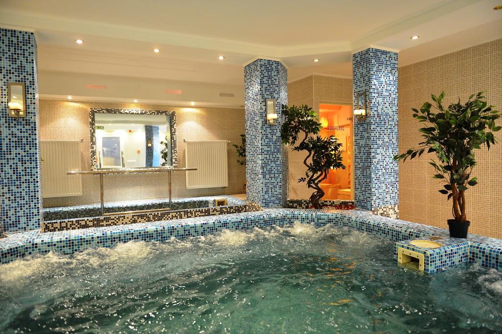 Liza Aqua & Conference Hotel Лайошмиже Екстериор снимка
